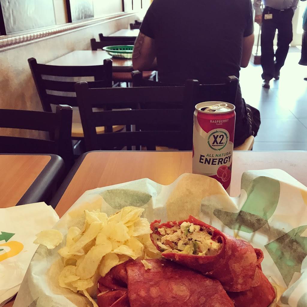 Subway Restaurants | restaurant | 3335 S Figueroa St, Los Angeles, CA 90007, USA | 2137499246 OR +1 213-749-9246