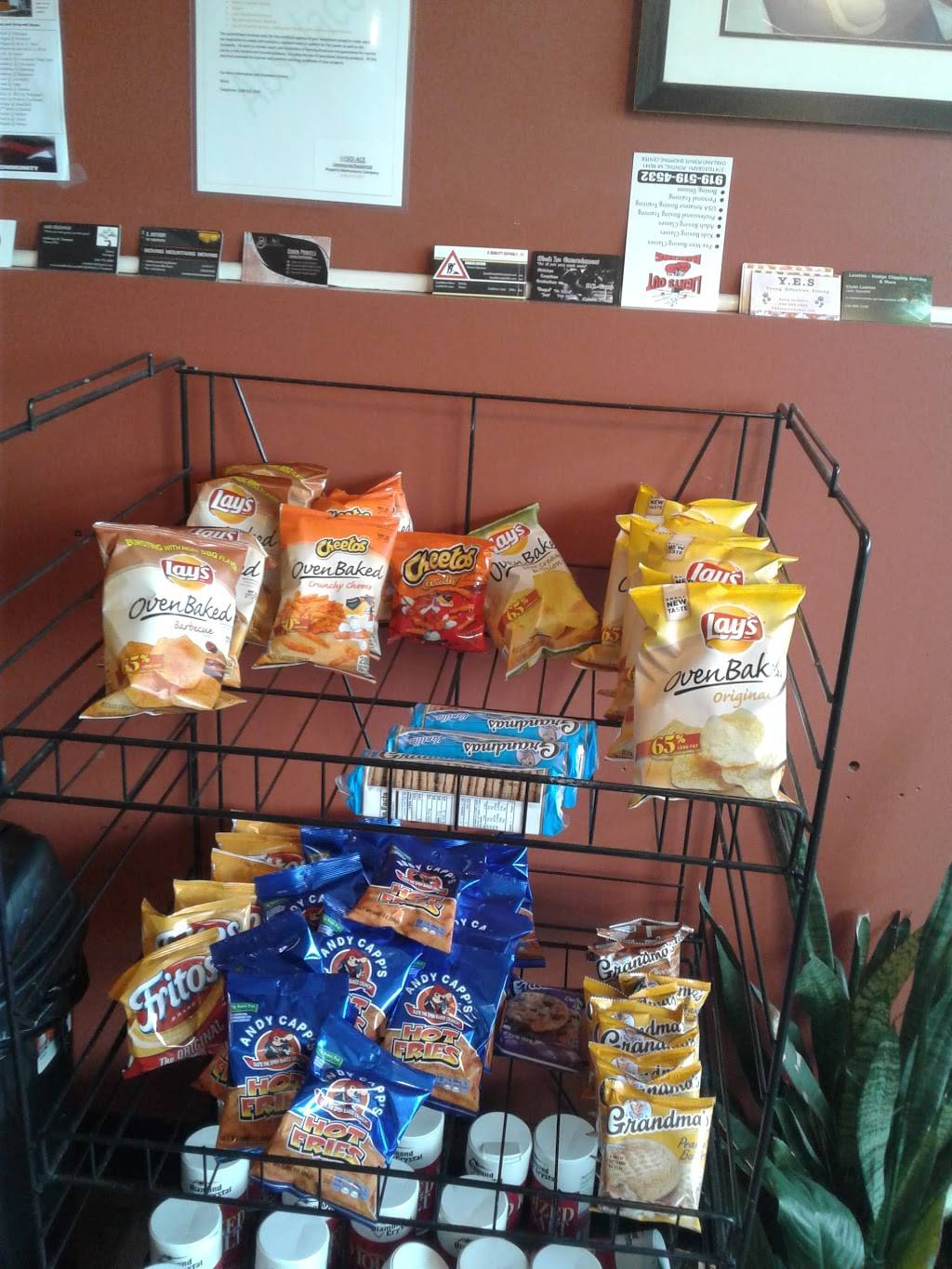 Charlies S & S | restaurant | 2407 Elizabeth Lake Rd, Waterford Twp, MI 48328, USA | 2484999190 OR +1 248-499-9190