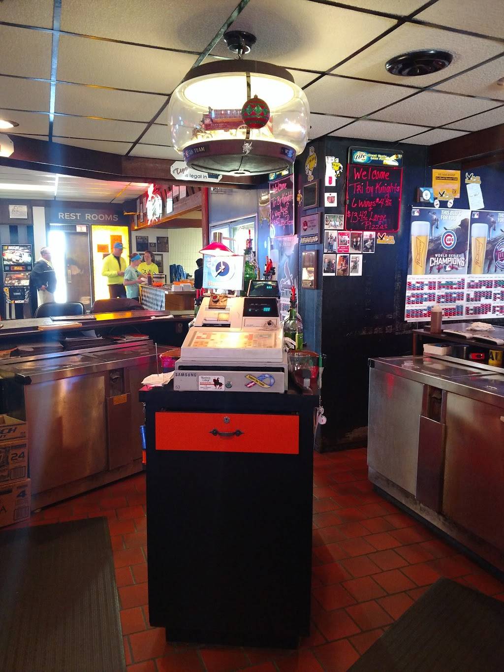 Joes Knight Hawk Restaurant | restaurant | 1002 W Bremer Ave, Waverly, IA 50677, USA | 3193522862 OR +1 319-352-2862