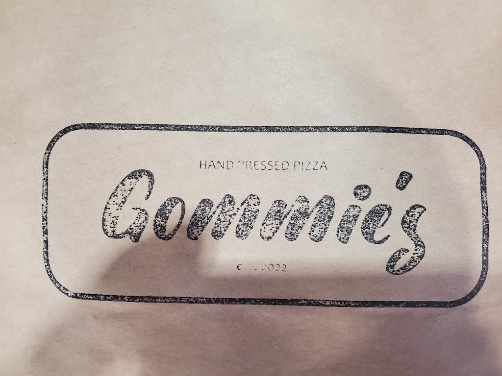 Gommies Pizza | restaurant | 2614 Glenwood Park Ave, Erie, PA 16508, USA | 8148442738 OR +1 814-844-2738