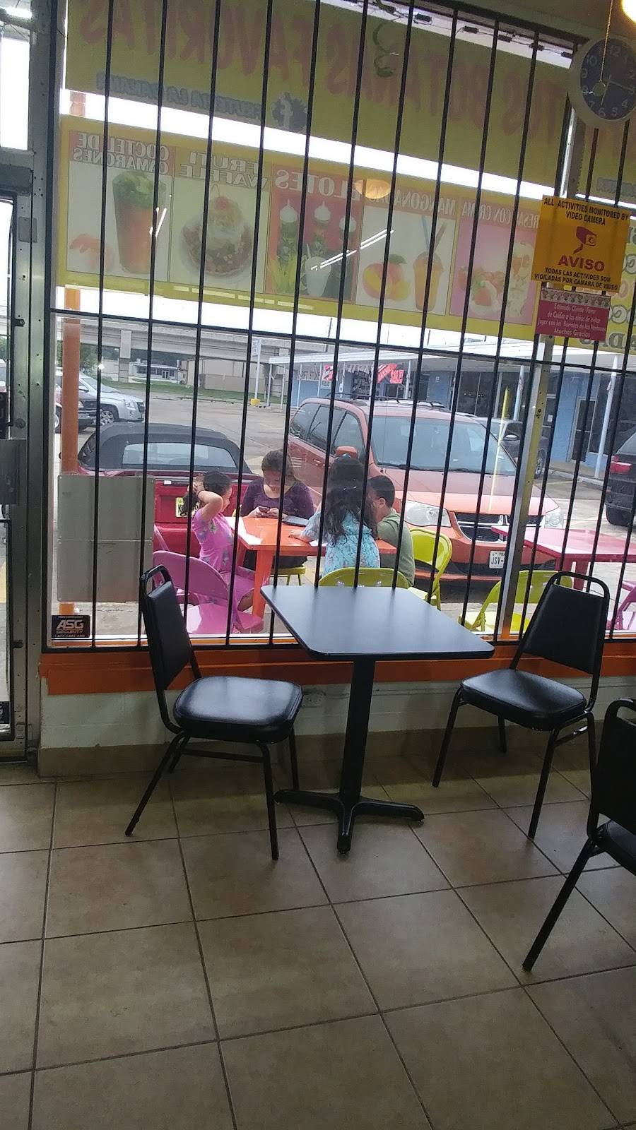 Elotes y antojitos la banana | restaurant | 2320 Rock Island Rd, Irving, TX 75060, USA | 9722533000 OR +1 972-253-3000