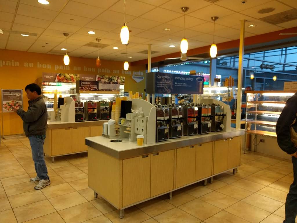 Au Bon Pain | restaurant | One Bay St, Staten Island, NY 10301, USA | 7184200846 OR +1 718-420-0846