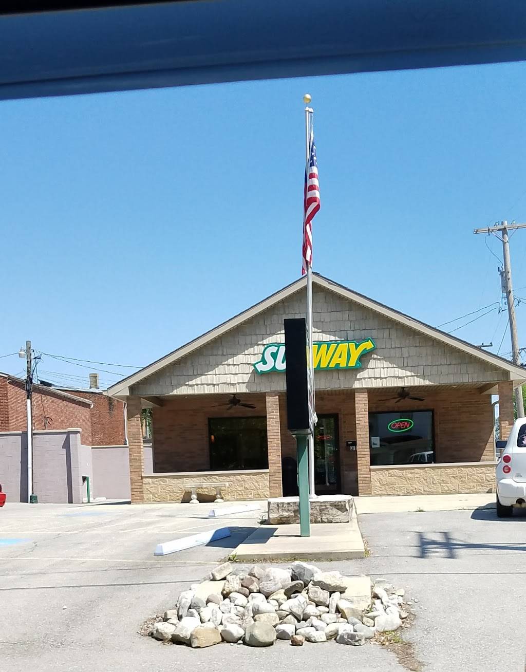 Subway Restaurants | restaurant | 31 E Washington St, Sabina, OH 45169, USA | 9375846000 OR +1 937-584-6000