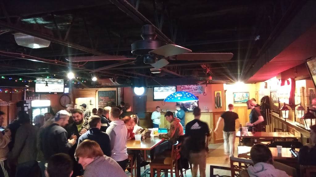 Mannys Pub | restaurant | 394 Brown St, Akron, OH 44304, USA | 3303791010 OR +1 330-379-1010