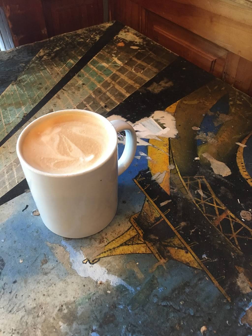 Daily Grind | cafe | 1720 Thames St, Baltimore, MD 21231, USA | 4105580399 OR +1 410-558-0399