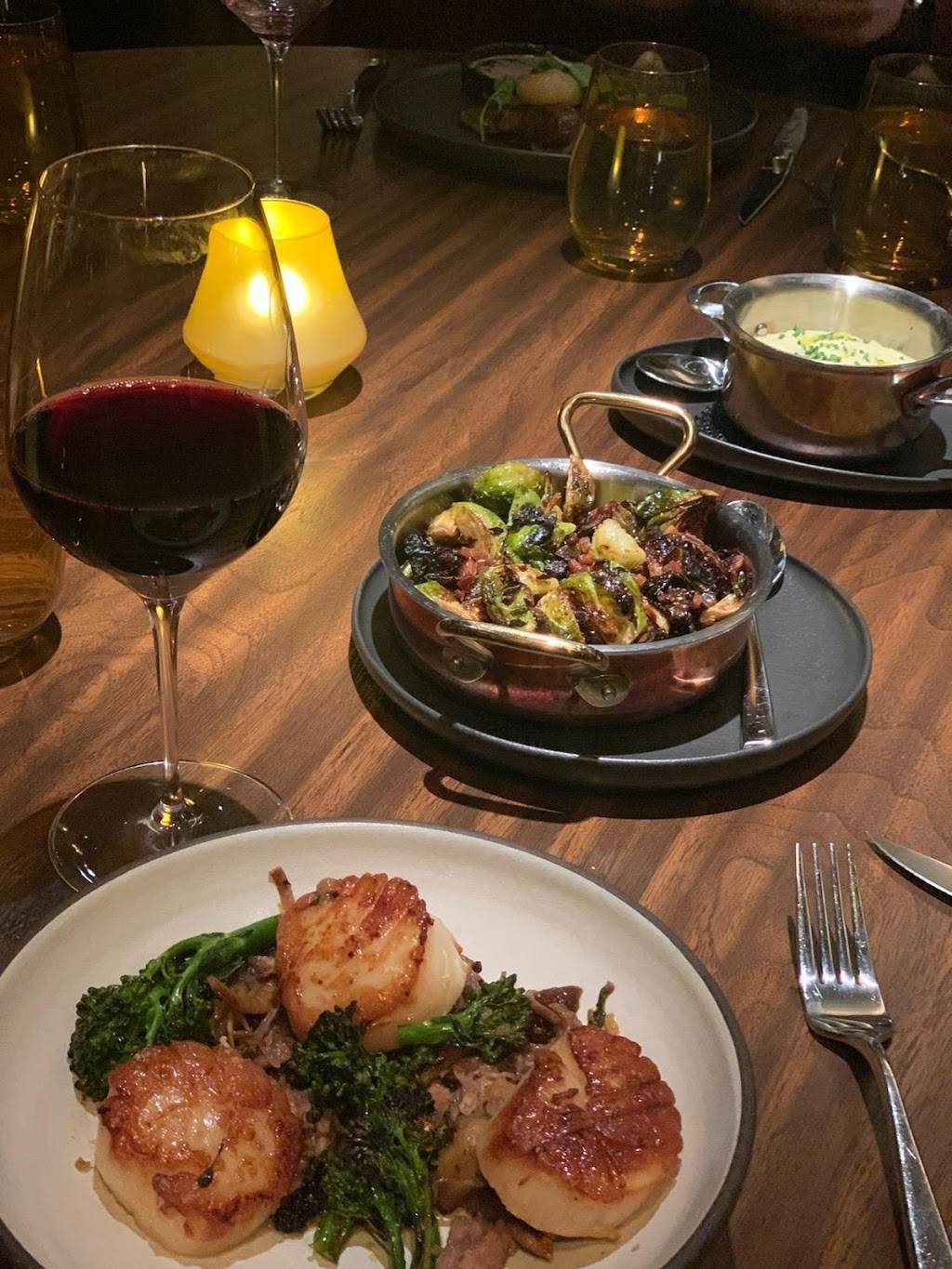 Highlands | restaurant | 400 Renaissance Center floor 71, Detroit, MI 48243, USA | 3138779090 OR +1 313-877-9090