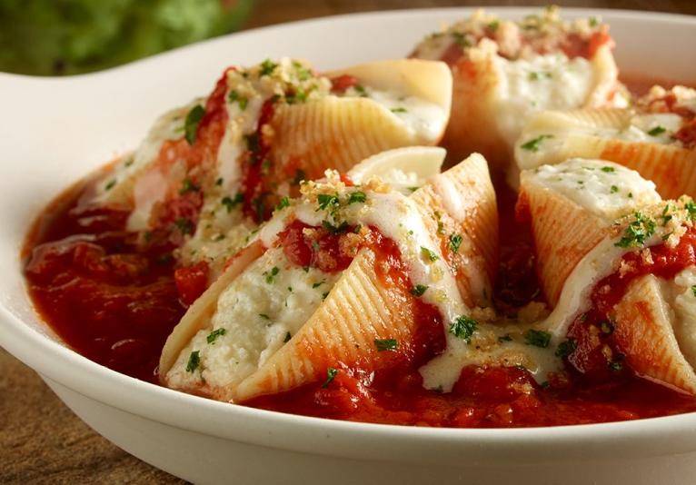 Olive Garden Italian Restaurant | meal takeaway | 27315 23 Mile Rd, New Baltimore, MI 48051, USA | 5865984876 OR +1 586-598-4876