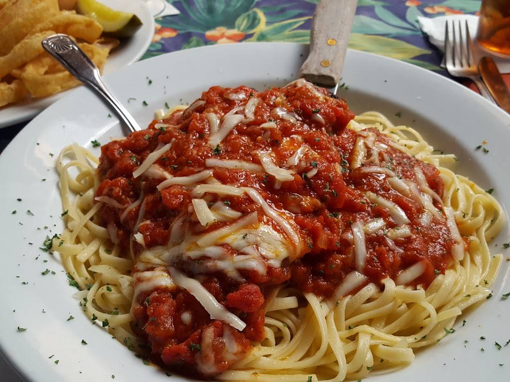 Crossroads Pub | restaurant | 133 Market St, Warren, RI 02885, USA | 4012459305 OR +1 401-245-9305