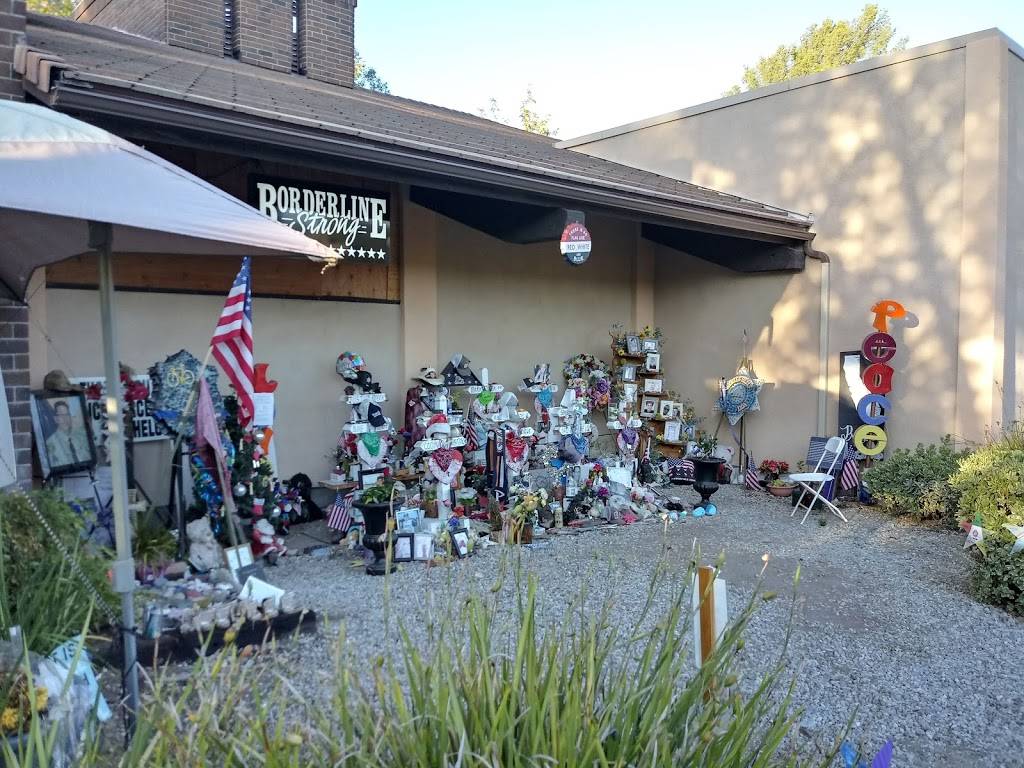 Borderline Bar & Grill | restaurant | 99 Rolling Oaks Dr, Thousand Oaks, CA 91361, USA | 8054464435 OR +1 805-446-4435