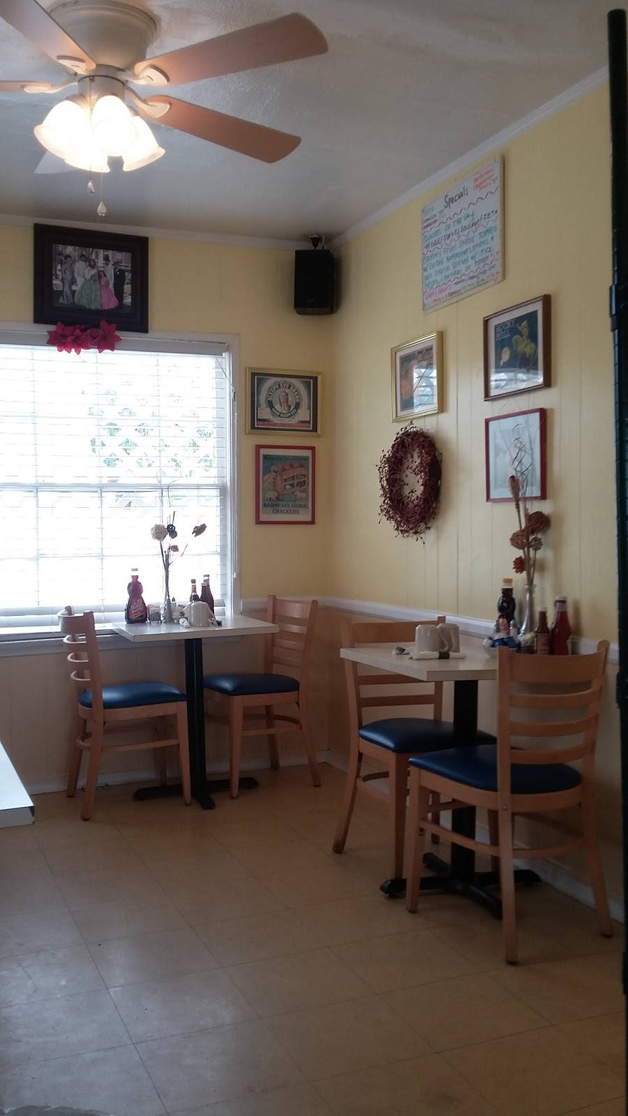 Golden Egg Cafe | restaurant | 2009 E Main St, Ventura, CA 93001, United States | 8056412866 OR +1 805-641-2866