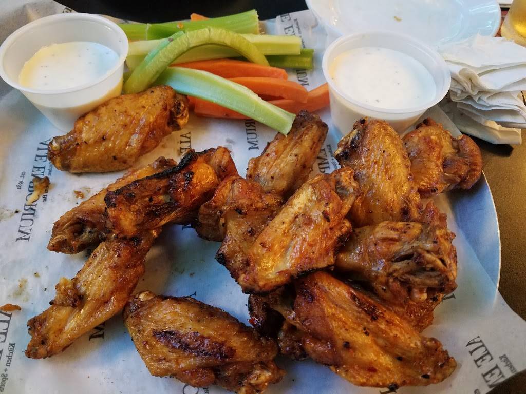 Ale Emporium Fishers | restaurant | 11501 Geist Pavilion Dr, Fishers, IN 46037, USA | 3172887394 OR +1 317-288-7394