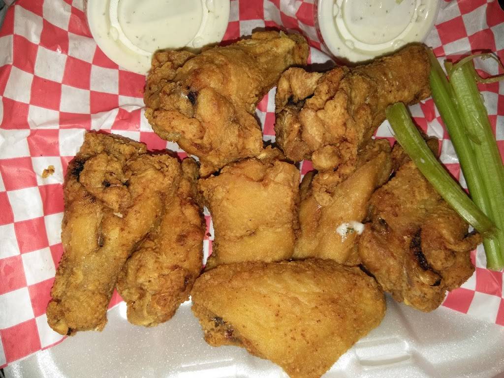 McBonies Bar & Grill | restaurant | 4800 Monroe Rd, Charlotte, NC 28205, USA | 7045632999 OR +1 704-563-2999