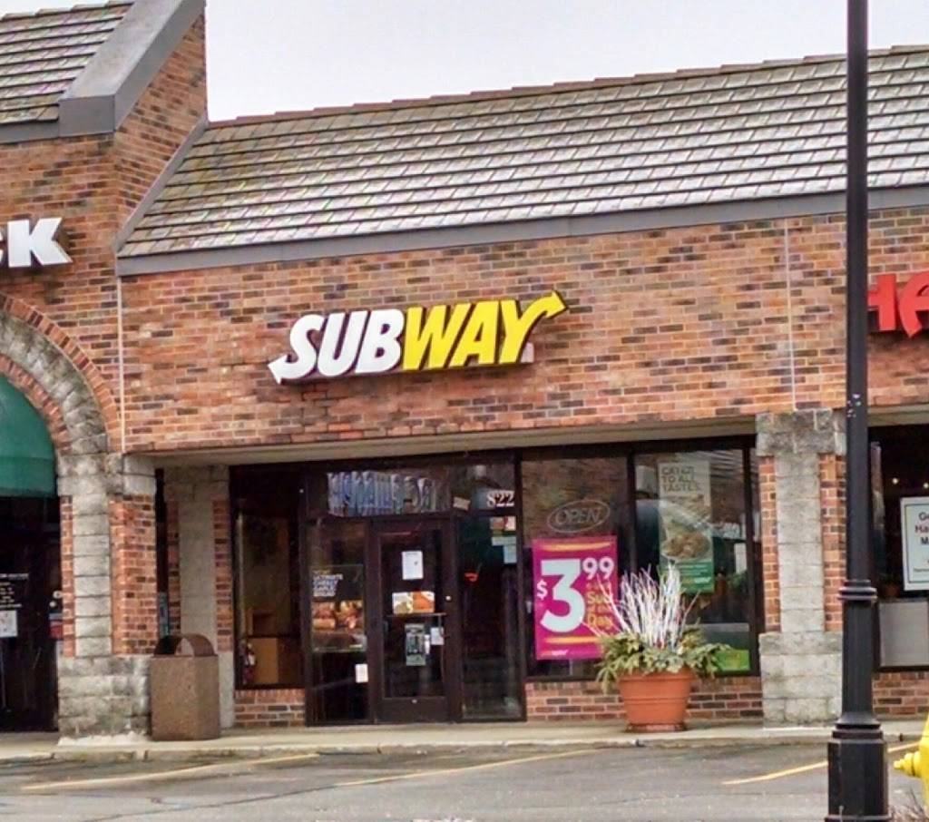 Subway Restaurants | restaurant | 822 Ogden Avenue, Unit 9, St James Crossing Shopping Cnt, Westmont, IL 60559, USA | 6304550441 OR +1 630-455-0441