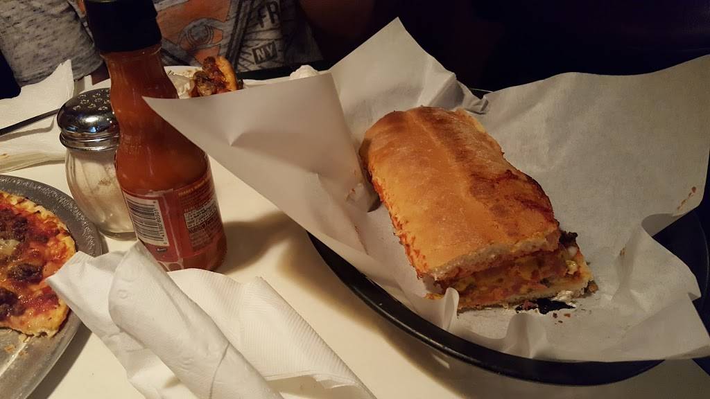 Daves Pizza | restaurant | 3708 Chalmers Ave, Bartonville, IL 61607, USA | 3096972002 OR +1 309-697-2002