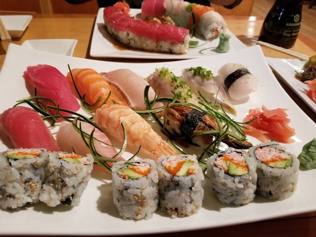 Koi Koi Sushi and Roll | restaurant | 450 W Broad St # 117, Falls Church, VA 22046, USA | 7032370101 OR +1 703-237-0101