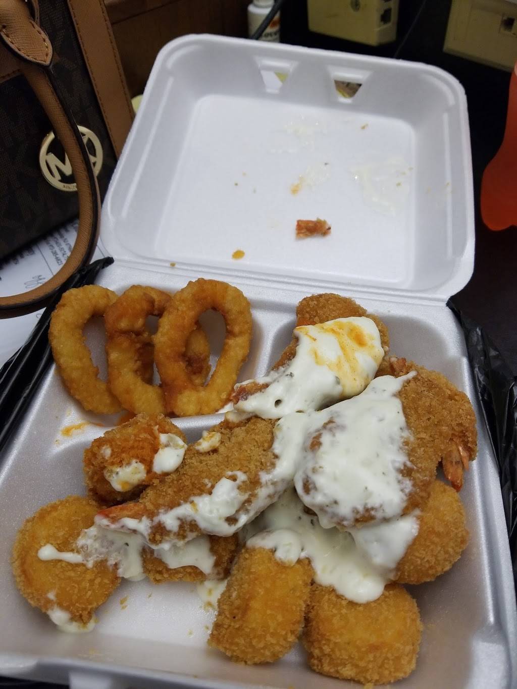 C H Crab House | restaurant | 350 W Market St, Newark, NJ 07107, USA | 9736436810 OR +1 973-643-6810