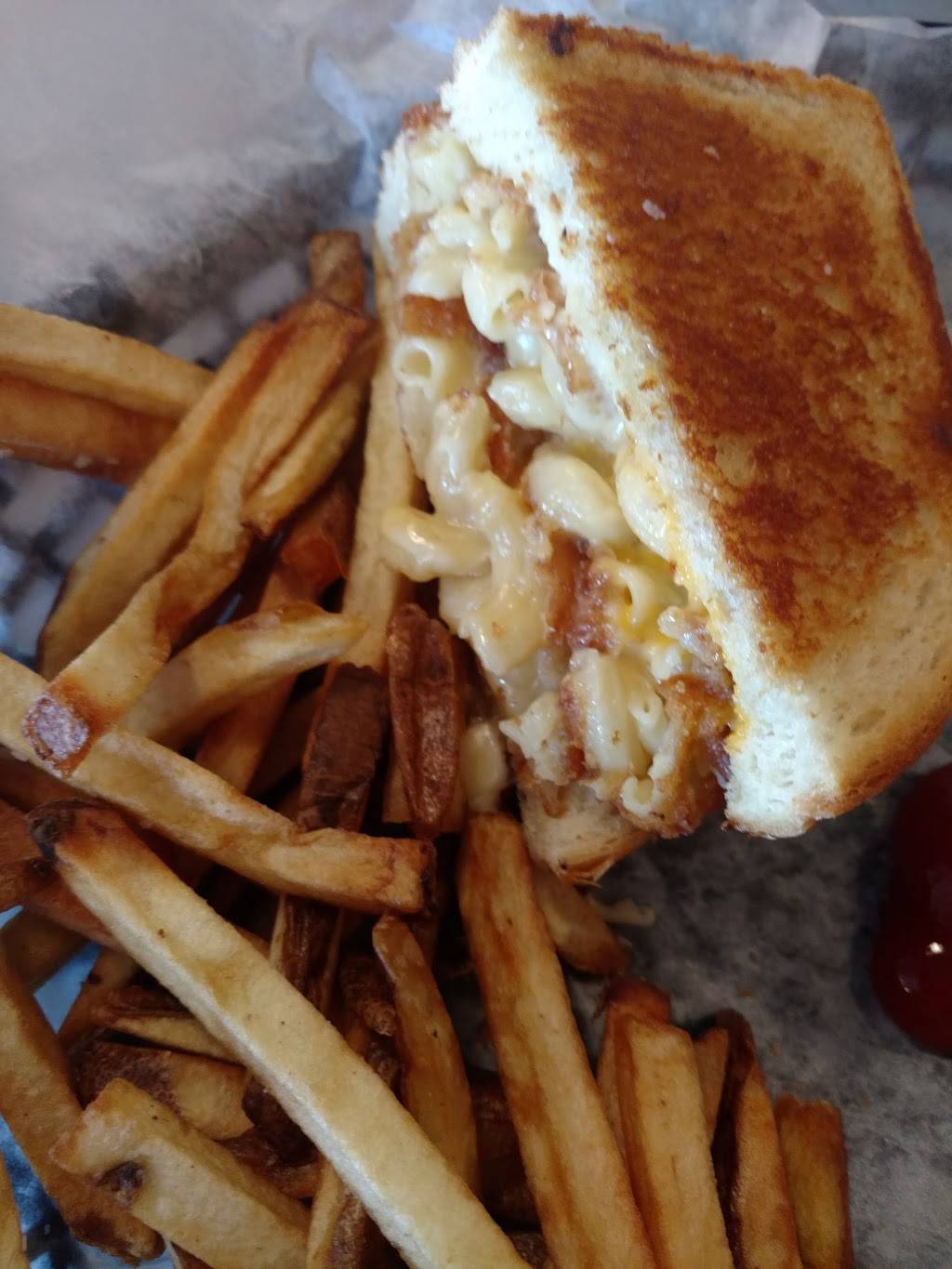 Steves Grilled Cheese and Quesadilla Company | restaurant | 4403 E Black Horse Pike, Hamilton Township, NJ 08330, USA | 6092411037 OR +1 609-241-1037