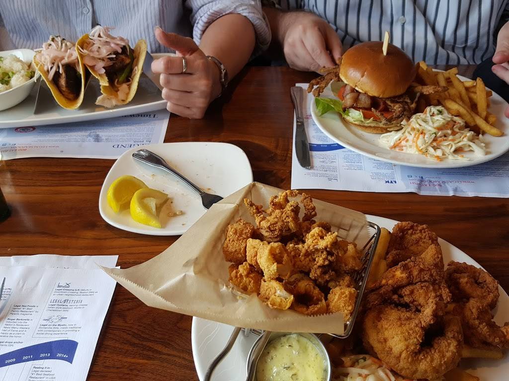 Legal Sea Foods | restaurant | Northshore Mall, 210 Andover St, Peabody, MA 01960, USA | 9785324500 OR +1 978-532-4500