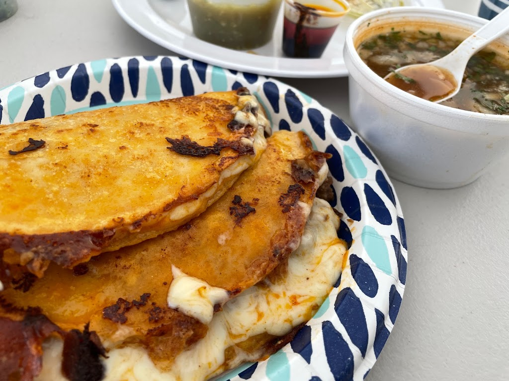 La Birria Tapatia | restaurant | 233 Willow Ave, Hayward, CA 94541, USA | 5108074175 OR +1 510-807-4175