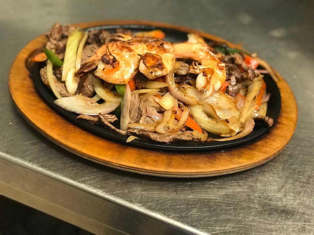 Birrieria Los Chivos de Oro | restaurant | 4221 Hemphill St, Fort Worth, TX 76115, USA | 8179272400 OR +1 817-927-2400