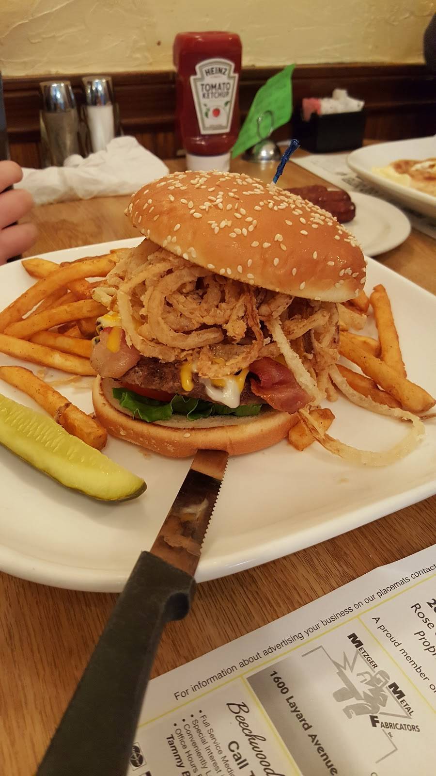 Honey Bs II | restaurant | 4713 Douglas Ave, Racine, WI 53402, USA | 2626811960 OR +1 262-681-1960