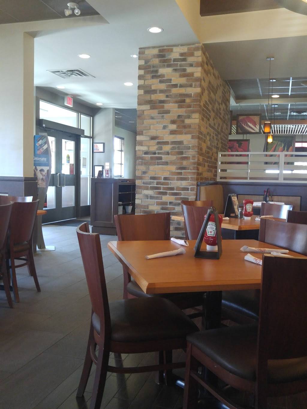 Swiss Chalet | restaurant | 28 First Commerce Dr Bldg. H, Aurora, ON L4G 0H5, Canada | 9058418558 OR +1 905-841-8558
