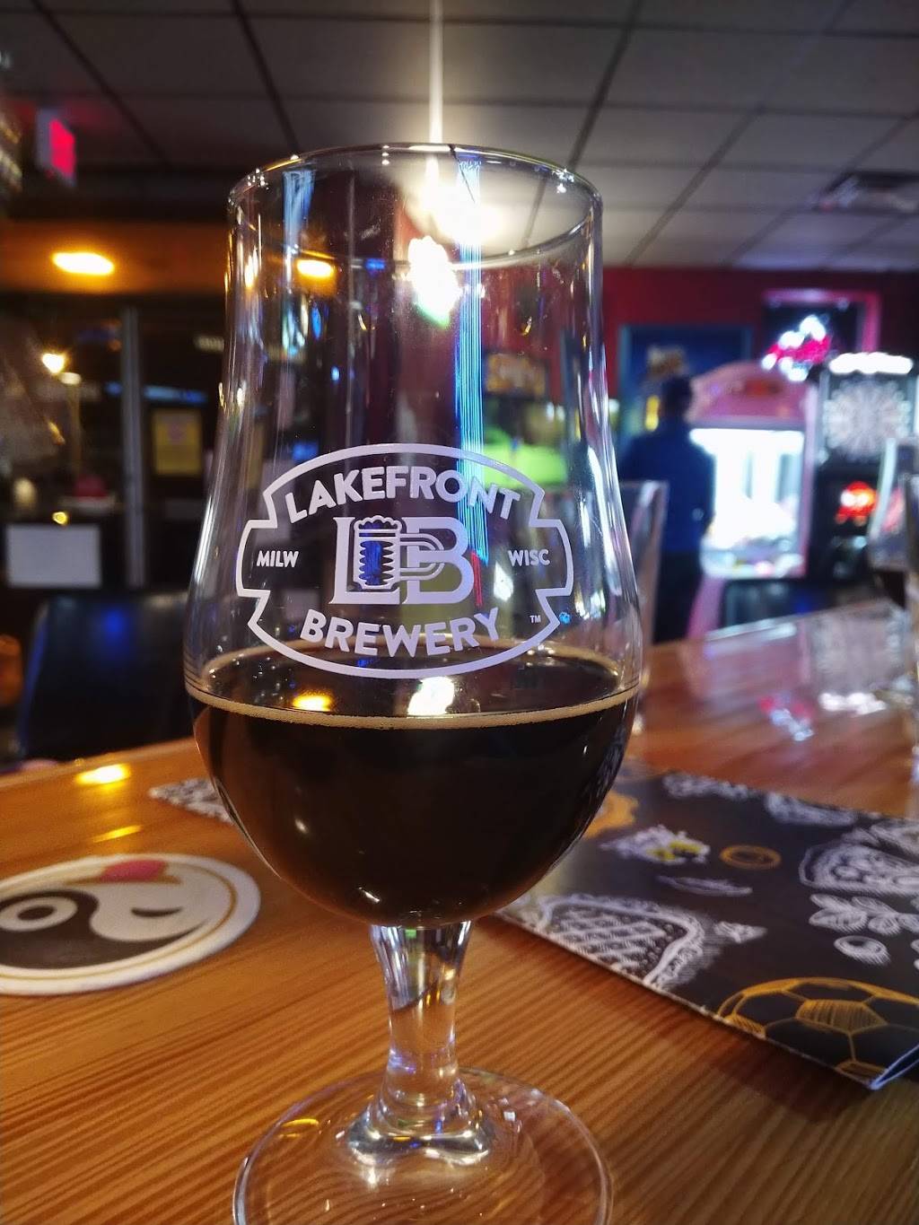 King Pin Bowl & Ale House | restaurant | 1022 S Main St, West Bend, WI 53095, USA | 2623347311 OR +1 262-334-7311