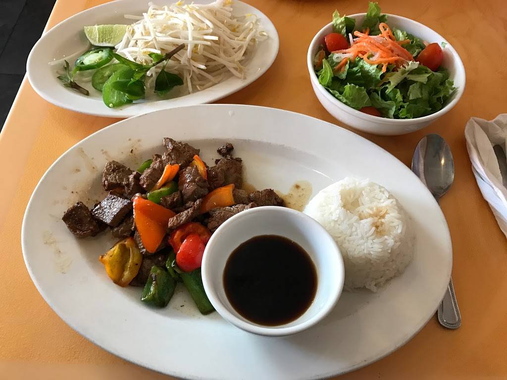 Pho Bistro Centreville | restaurant | 6053 Centreville Crest Ln, Centreville, VA 20121, USA | 7032668803 OR +1 703-266-8803