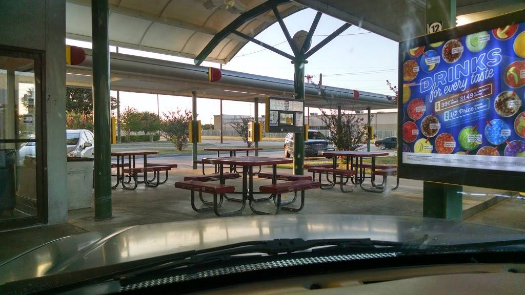 Sonic Drive-In | restaurant | 1401 Marlandwood Rd, Temple, TX 76502, USA | 2547421777 OR +1 254-742-1777