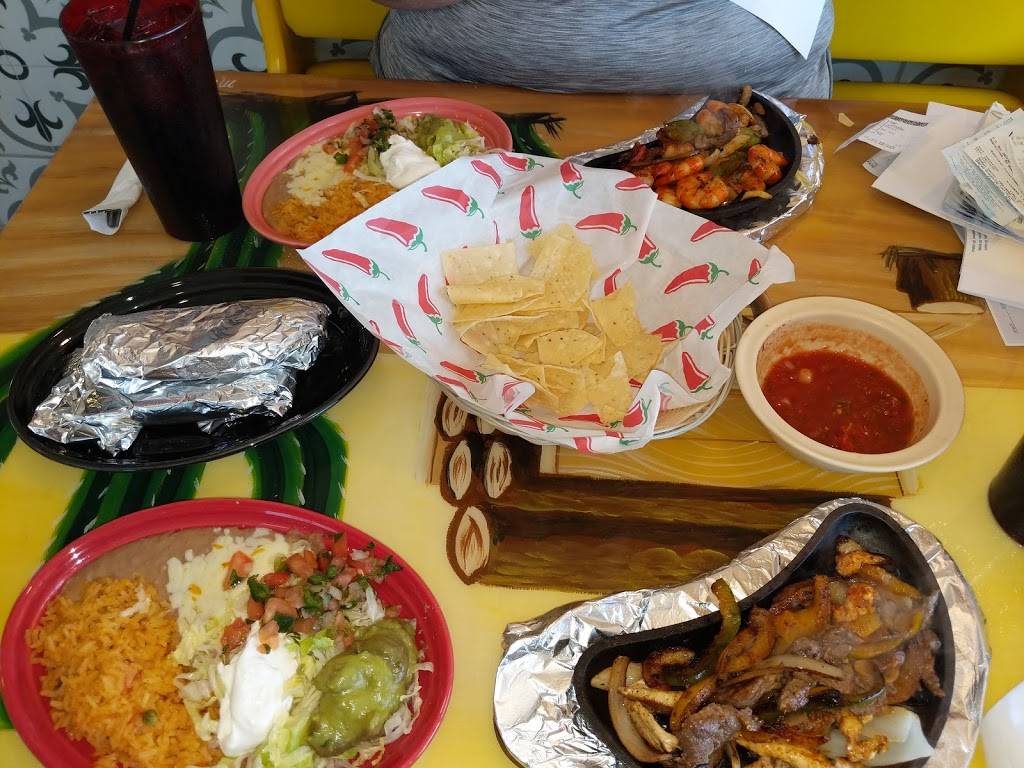 Las Piramides Mexican Restaurant | restaurant | 6290 Chambersburg Rd, Huber Heights, OH 45424, USA | 9372358634 OR +1 937-235-8634