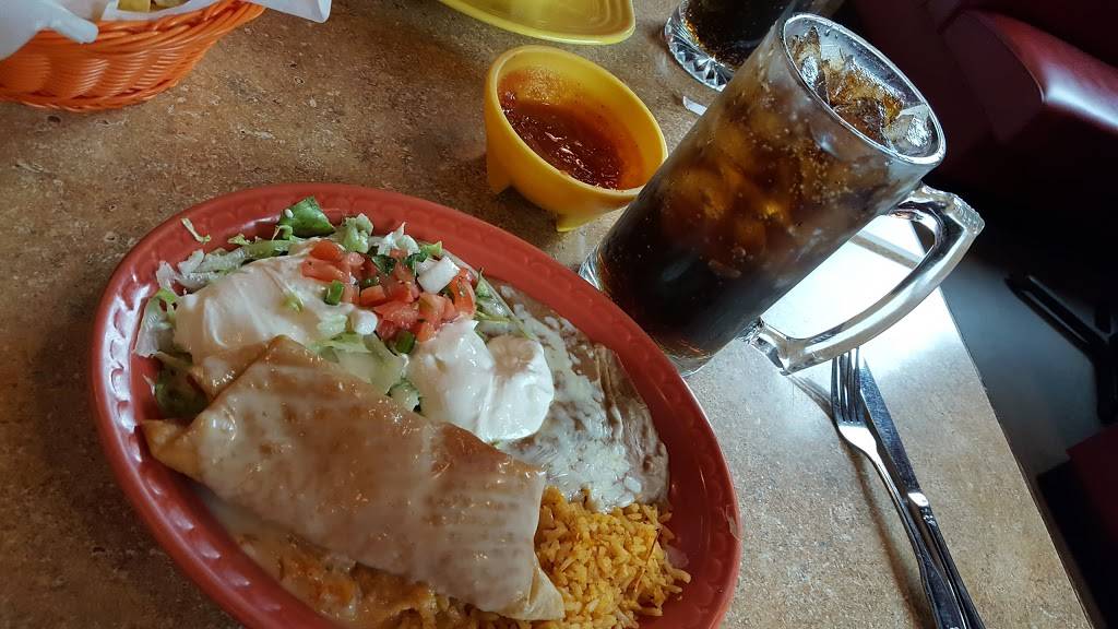 Don Ole Mexican Restaurant | restaurant | 721 Broadway, Highland, IL 62249, USA | 6186541329 OR +1 618-654-1329