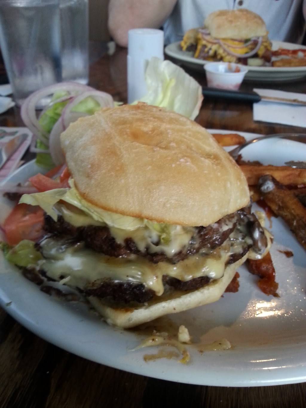 Gabbys Pub & Grill | restaurant | 3002 S Graham Rd, Saginaw, MI 48609, USA | 9897810101 OR +1 989-781-0101