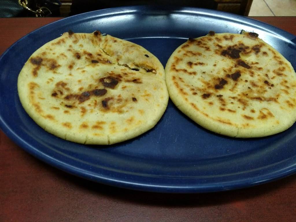 Pupuseria El Chalet | restaurant | 8689 Sierra Ave c, Fontana, CA 92335, USA | 9093579949 OR +1 909-357-9949