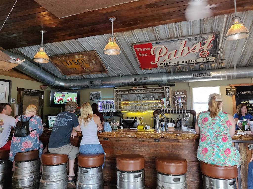 The Tap Room | restaurant | 962 E Jefferson St, Brooksville, FL 34601, USA | 3527972719 OR +1 352-797-2719