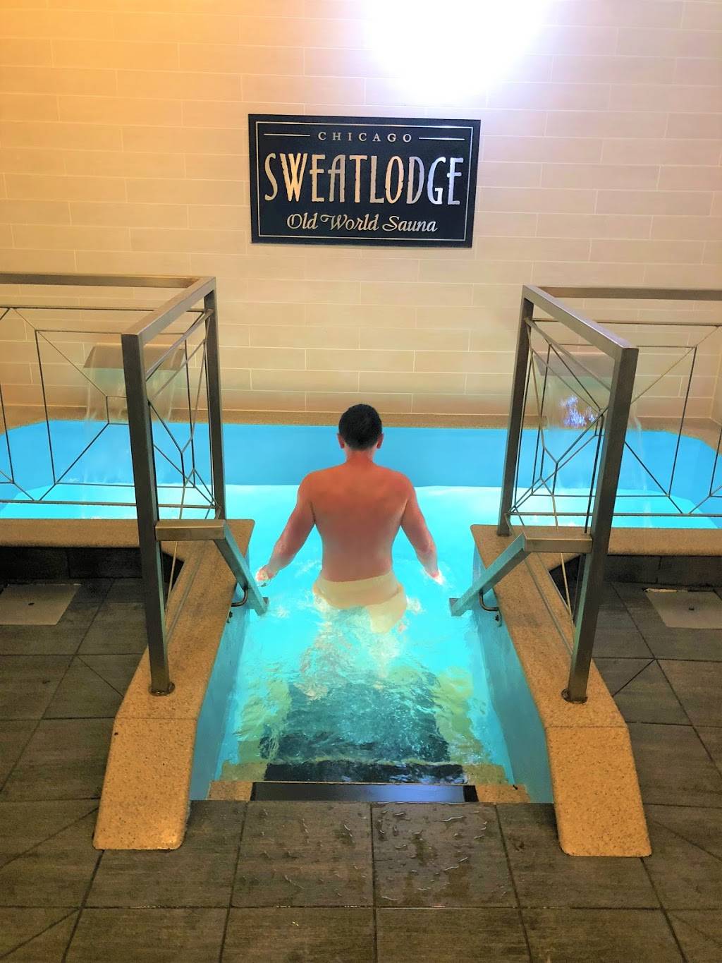 Chicago Sweatlodge | restaurant | 3500 N Cicero Ave, Chicago, IL 60641, USA | 7732021777 OR +1 773-202-1777