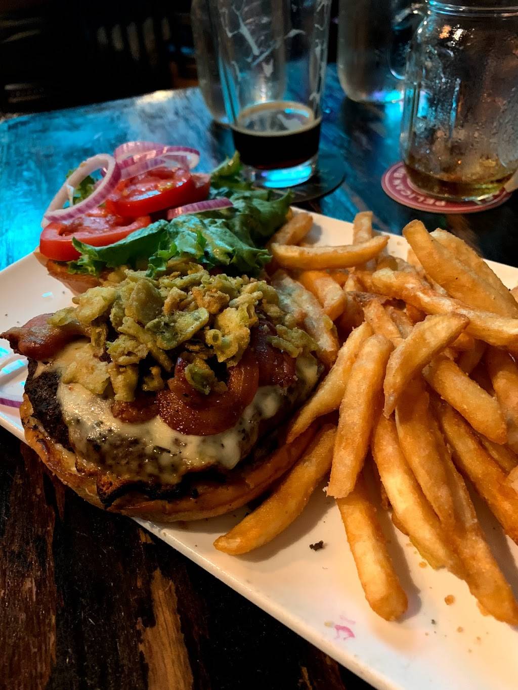 The Historic Mint Restaurant & Alehouse | restaurant | 1608 Cole St, Enumclaw, WA 98022, USA | 3602842517 OR +1 360-284-2517