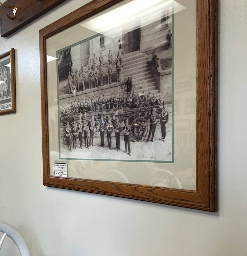 Crystal Cafe | cafe | 402 Market St, Parkersburg, WV 26101, USA | 3044285680 OR +1 304-428-5680