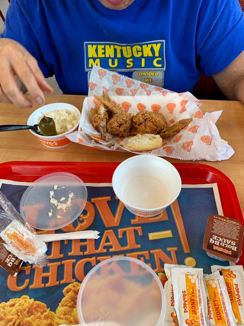 Popeyes Louisiana Kitchen | restaurant | 11706 Tampa Gateway Blvd, Seffner, FL 33584, USA | 8132621560 OR +1 813-262-1560