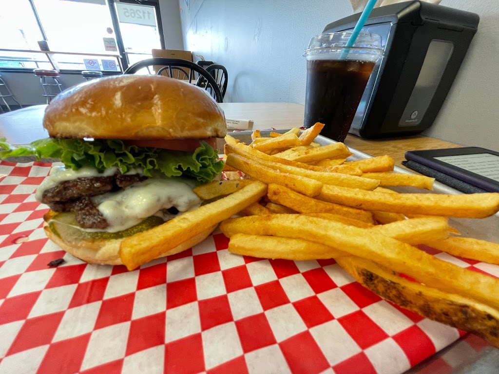 Franks burger place | restaurant | 11265 Triangle Ln, Silver Spring, MD 20902, USA | 3016863091 OR +1 301-686-3091