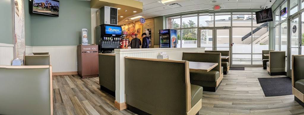 Jersey Mikes Subs | meal takeaway | 471 W Central St, Franklin, MA 02038, USA | 5088039838 OR +1 508-803-9838