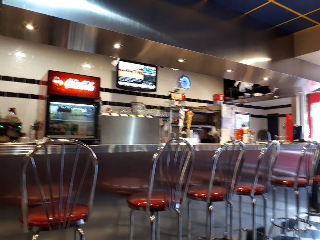 Wimpys Diner | restaurant | 25 Wyndham St N, Guelph, ON N1H 4E4, Canada | 5198363765 OR +1 519-836-3765