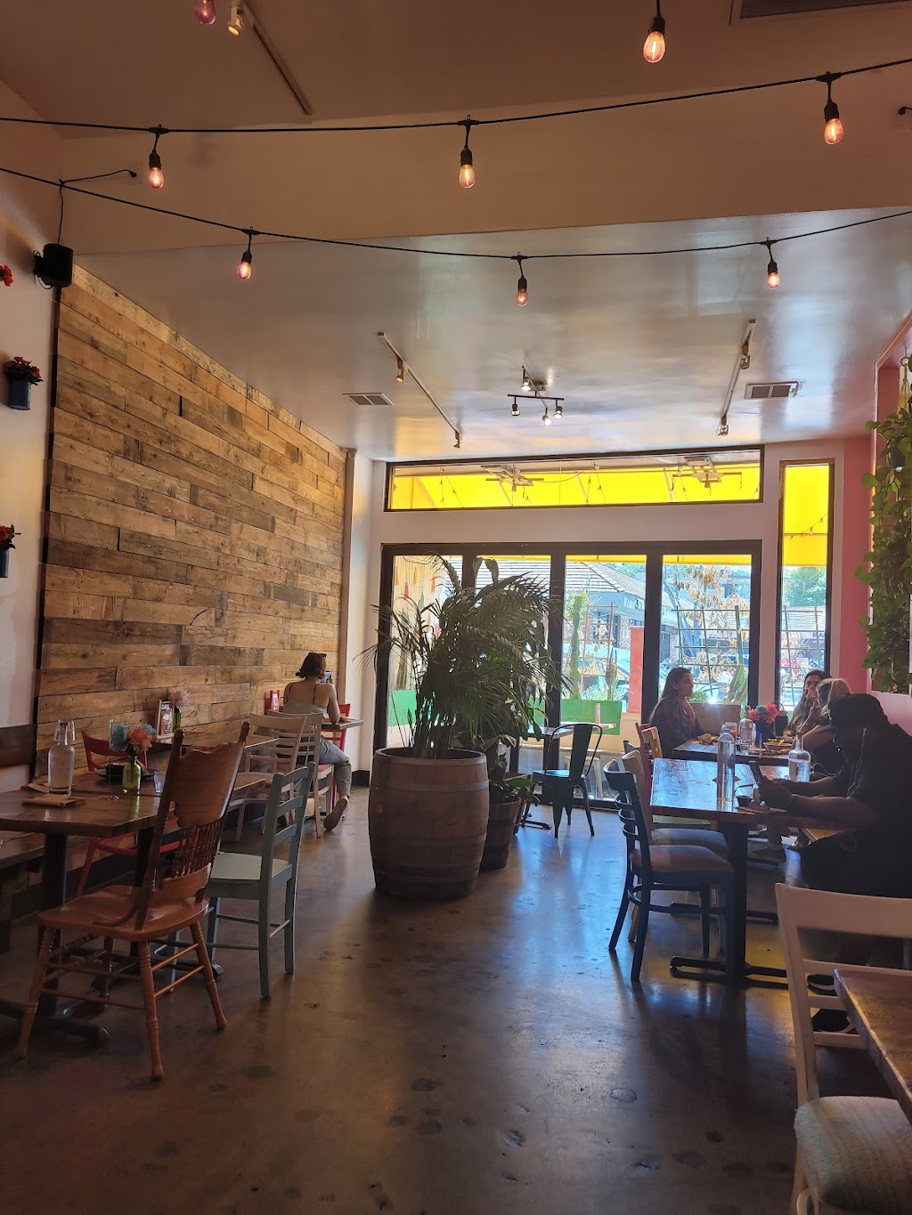 Sugar Taco | restaurant | 15025 Ventura Blvd, Sherman Oaks, CA 91403, USA | 2134540983 OR +1 213-454-0983