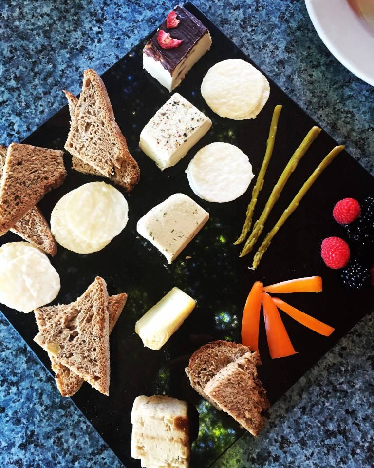 Vtopia All Vegan Restaurant & Cheese Shop | restaurant | 1628 SW Jefferson St, Portland, OR 97201, USA | 9712717656 OR +1 971-271-7656