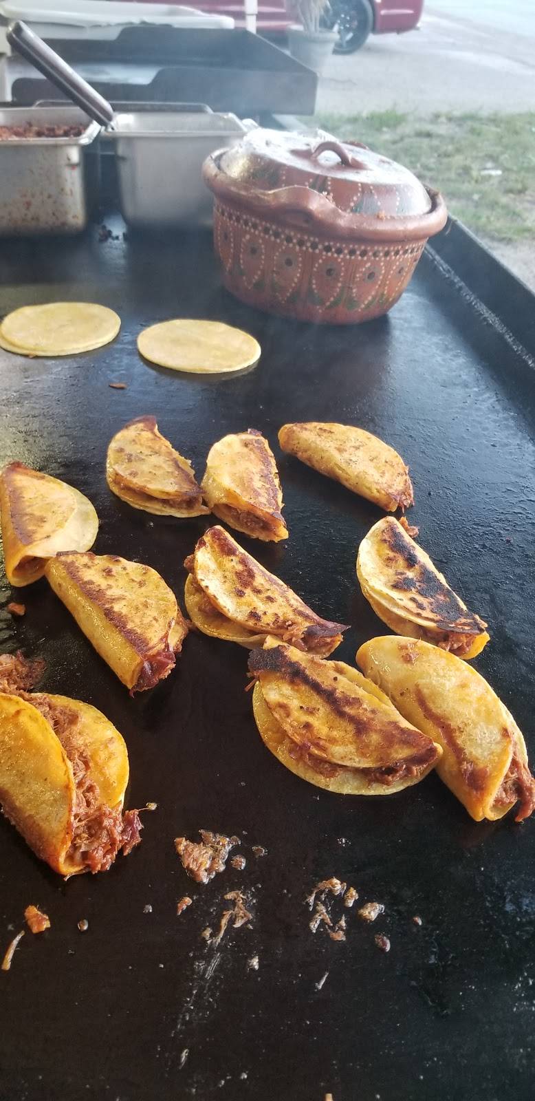 Takos Zumba Jalisco | restaurant | 205 N Main St, Highlands, TX 77562, USA | 8327923504 OR +1 832-792-3504