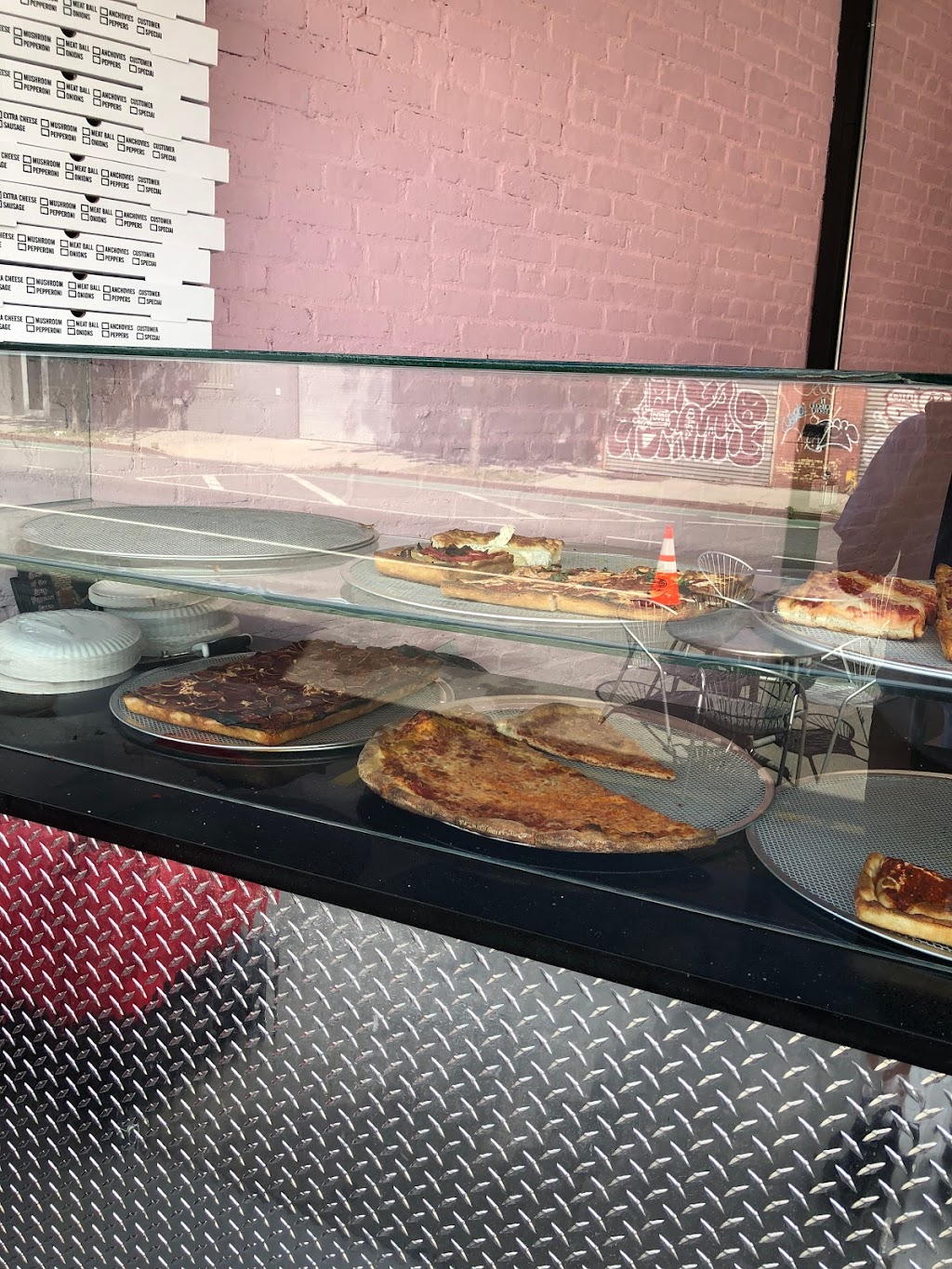 Original Square Pizza | restaurant | 2 Knickerbocker Ave, Brooklyn, NY 11237, USA | 9087689261 OR +1 908-768-9261