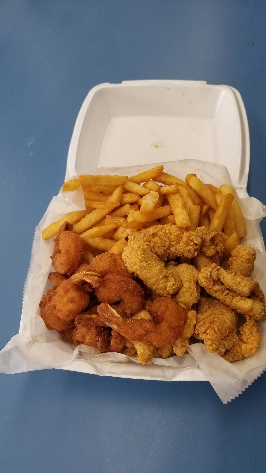 Da Catch Fish & Chicken | restaurant | 2904 W State St, Rockford, IL 61102, USA | 8159670483 OR +1 815-967-0483
