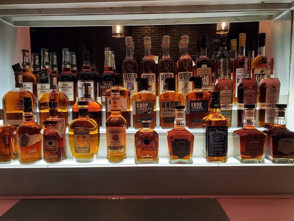 Hale House | restaurant | 212 Hale St, Charleston, WV 25301, USA | 3043468161 OR +1 304-346-8161