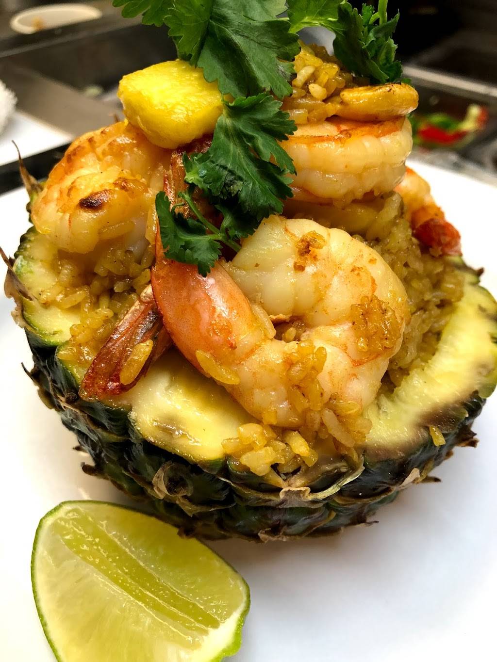 Yumyum Thai Kitchen | restaurant | 128 E James St, Columbus, WI 53925, USA | 9203500092 OR +1 920-350-0092