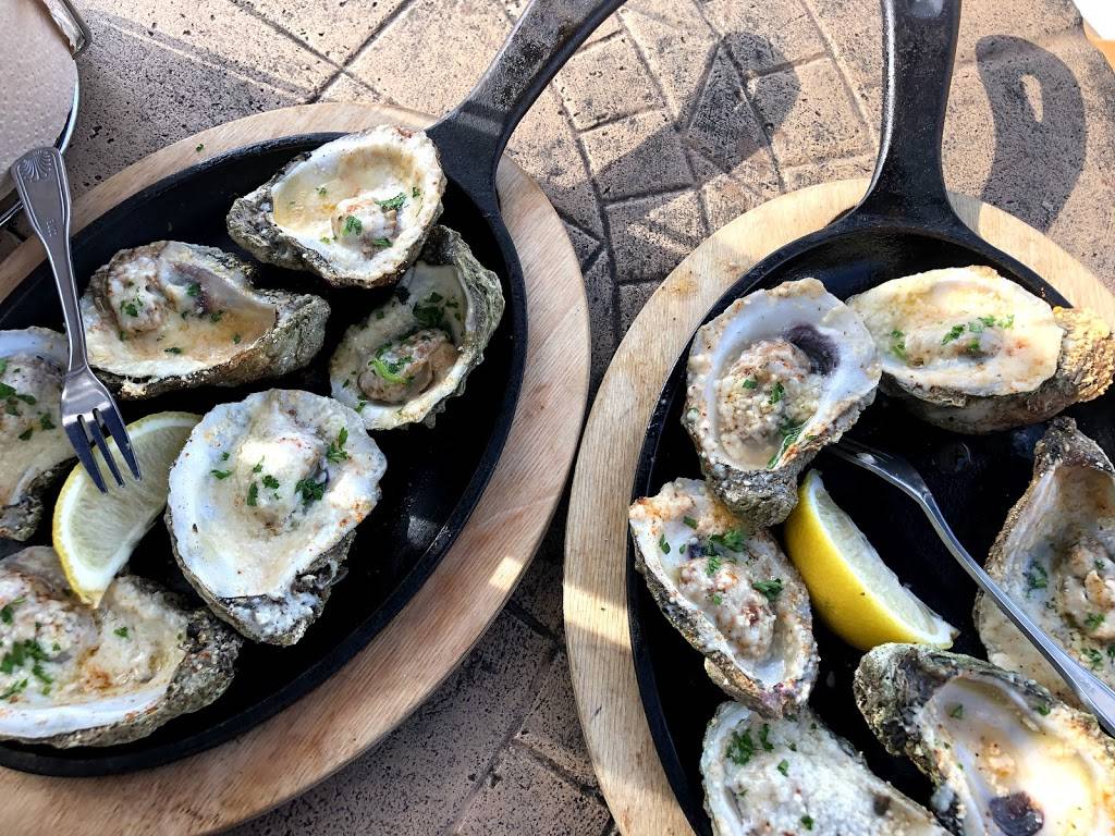 Captain Bills Gulfside Tavern | restaurant | 145 107th Ave, Treasure Island, FL 33706, USA | 7273173940 OR +1 727-317-3940