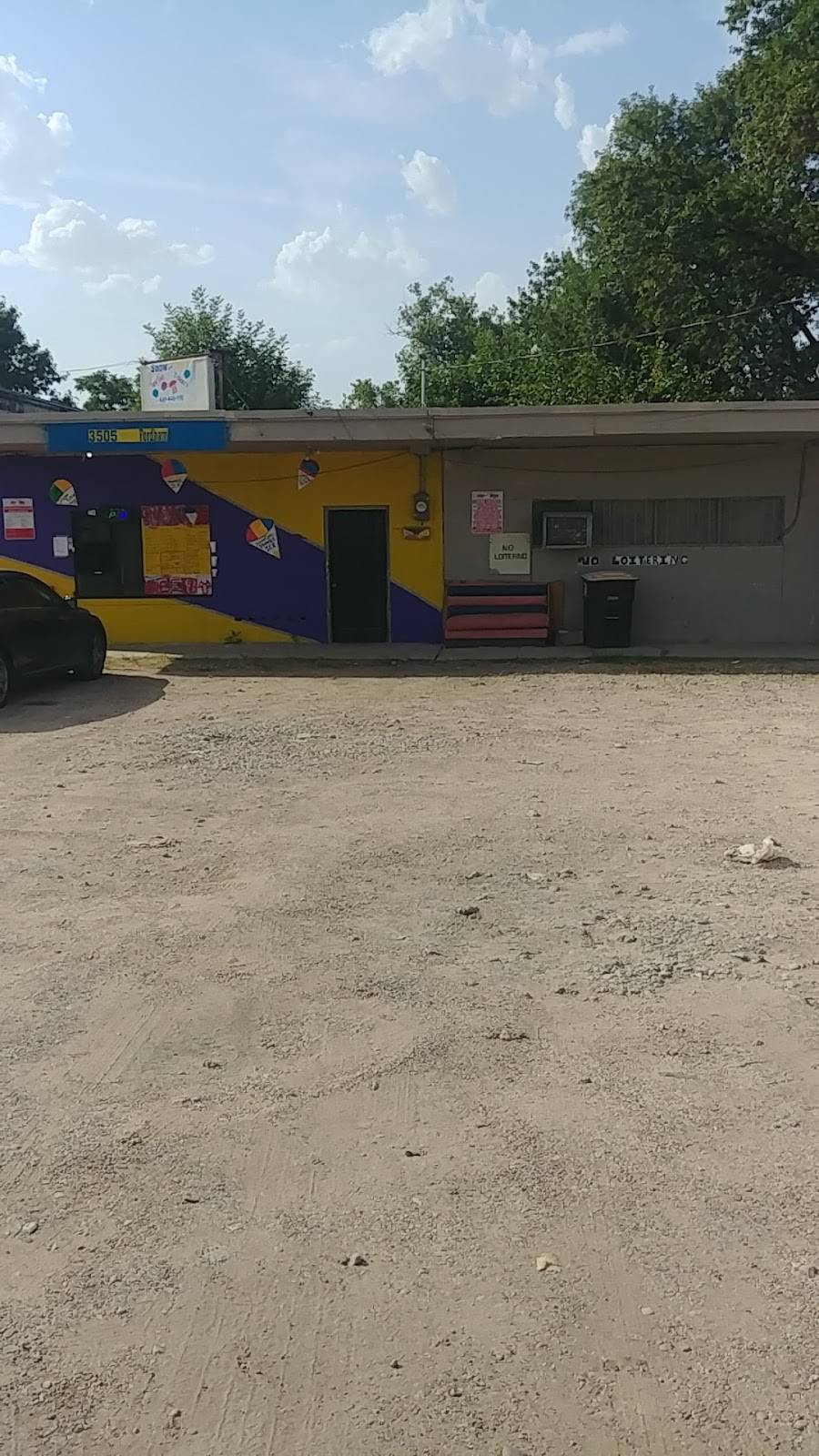 Snow Tees | restaurant | 3505 Fordham Rd, Dallas, TX 75216, USA | 4697677696 OR +1 469-767-7696